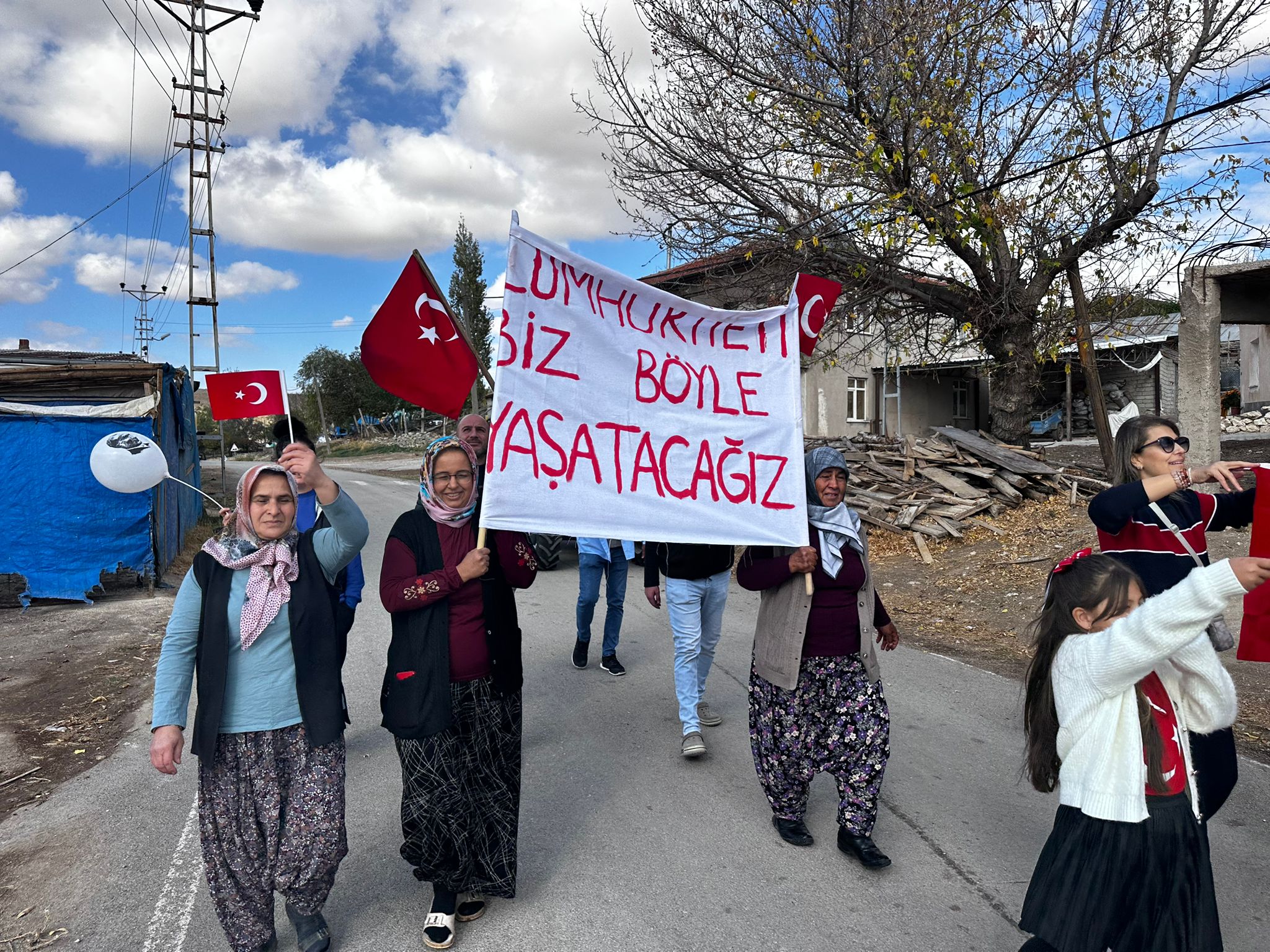 Karaman Derekoyde Cumhuriyet Coskuyla Kutlandi (7)