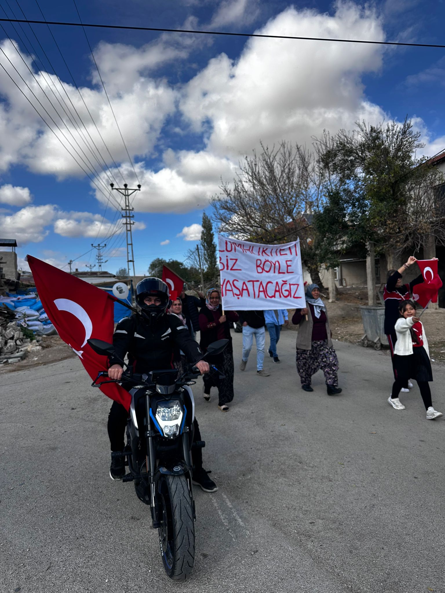 Karaman Derekoyde Cumhuriyet Coskuyla Kutlandi (8)