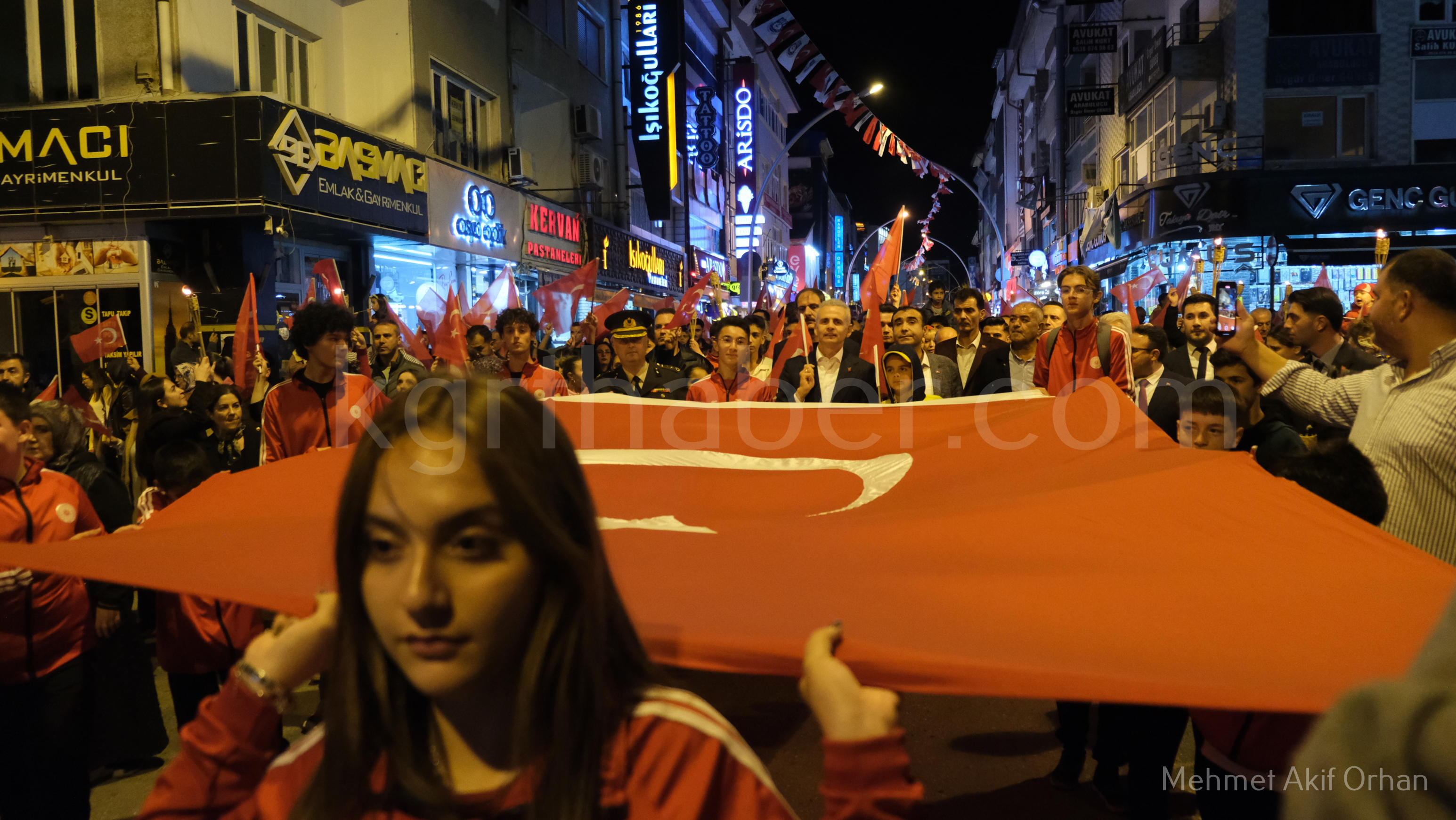 Karamanda 29 Ekim Coskusu Fener Alayi Duzenlendi1