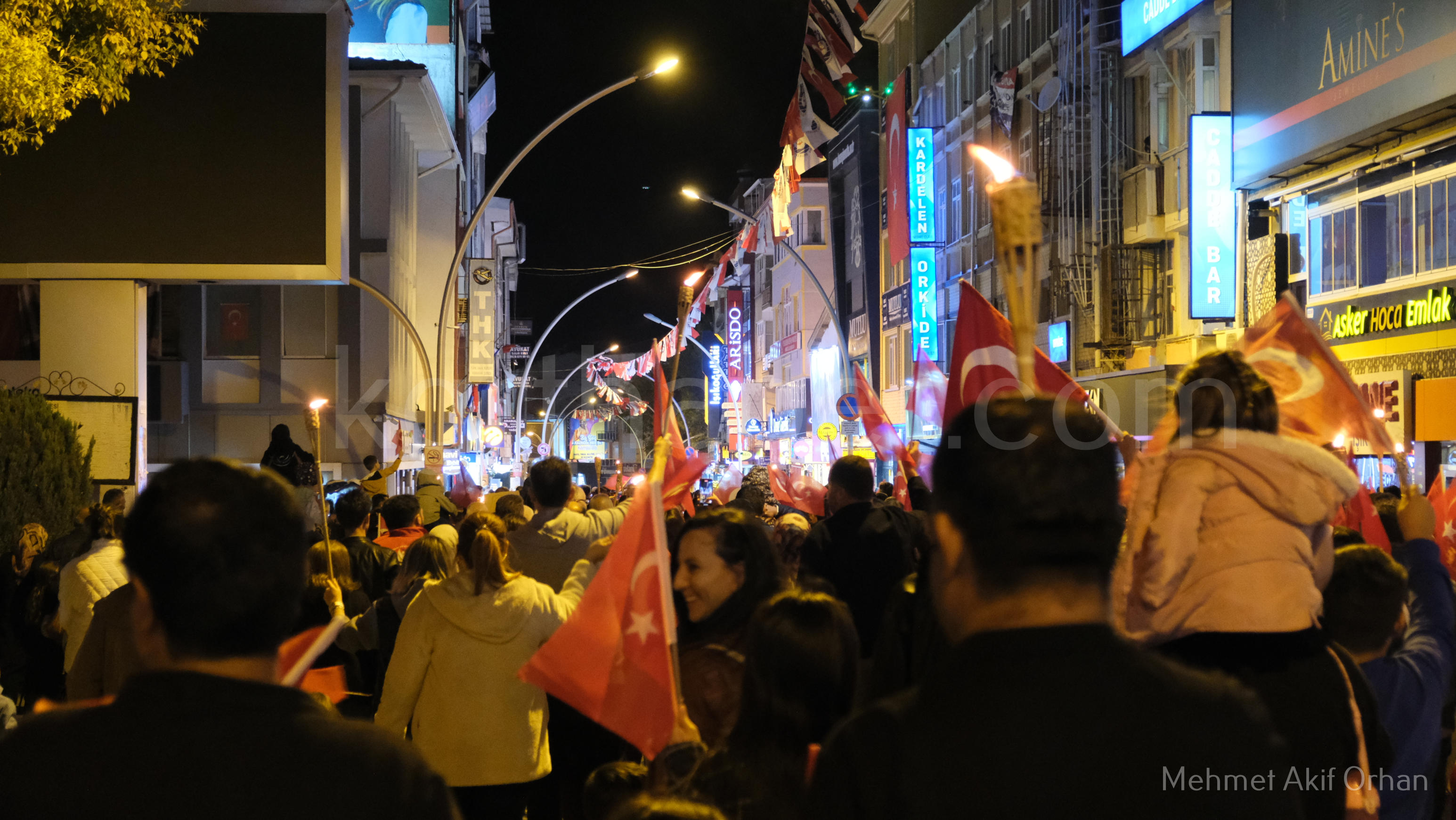 Karamanda 29 Ekim Coskusu Fener Alayi Duzenlendi10