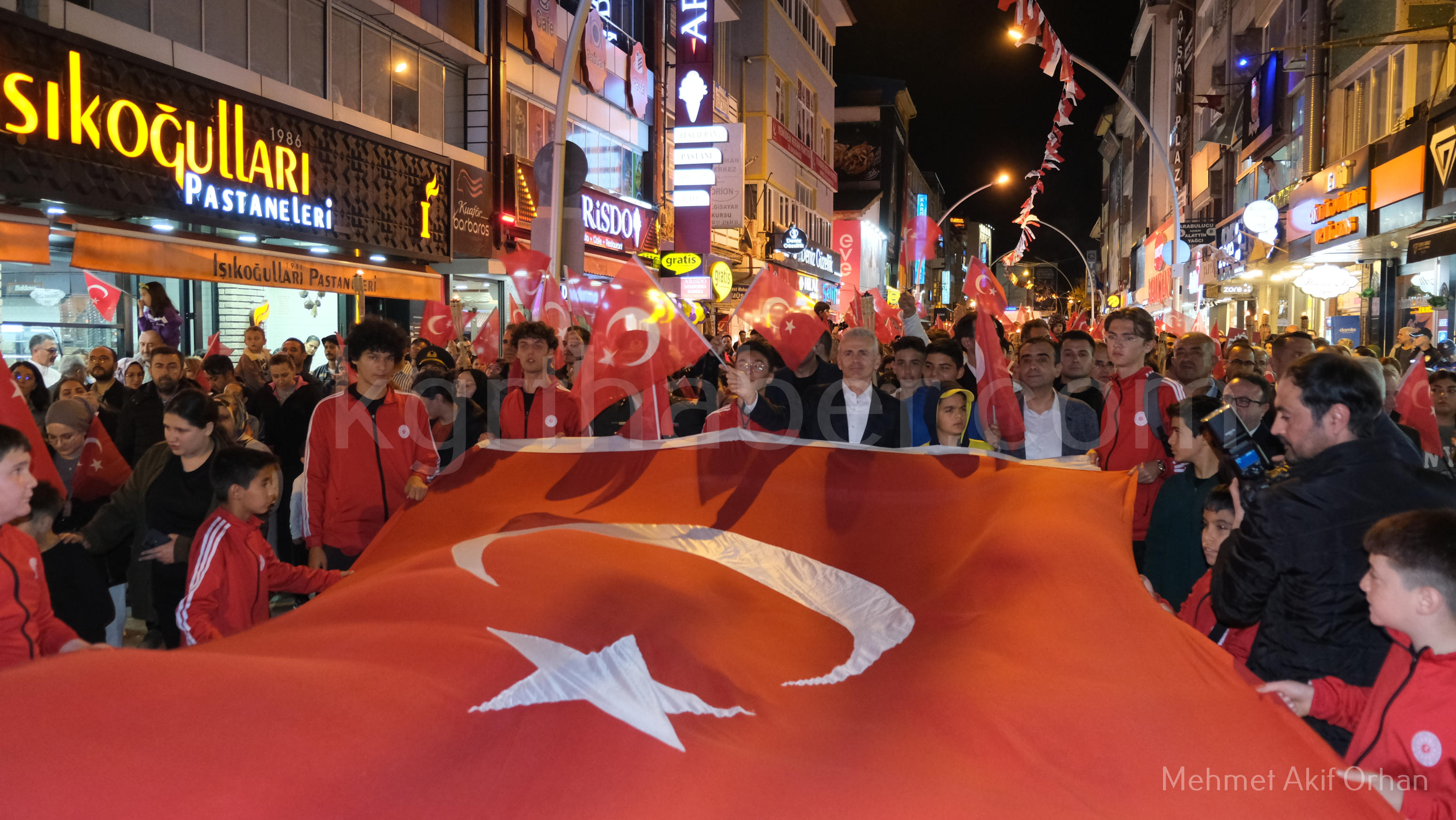 Karamanda 29 Ekim Coskusu Fener Alayi Duzenlendi12