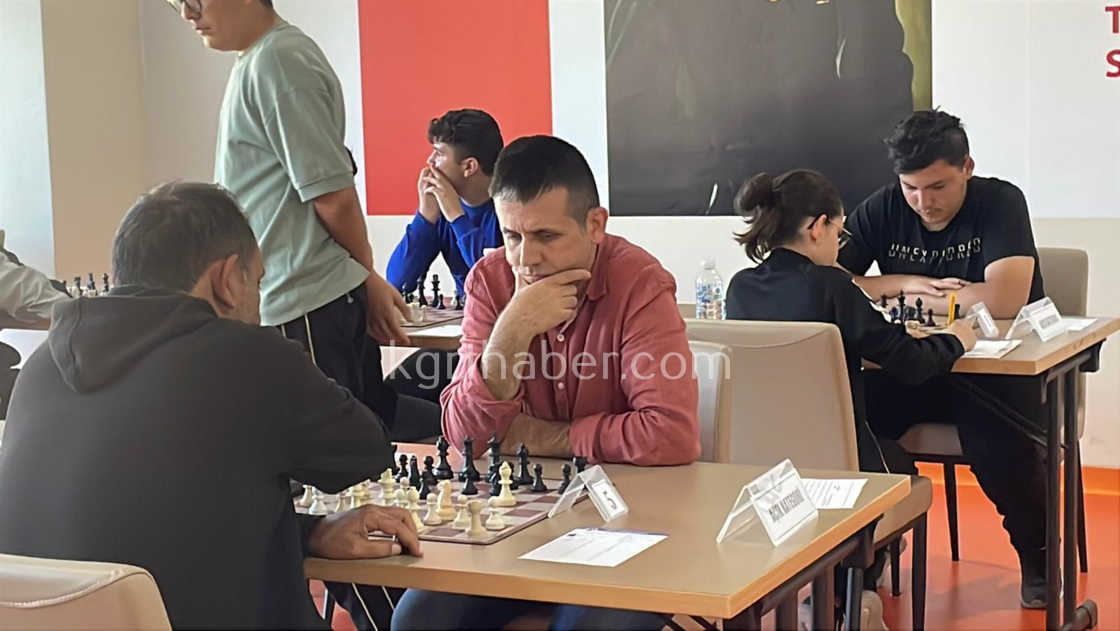 Karamanda 29 Ekim Satranc Turnuvasi Heyecanli Basladi0