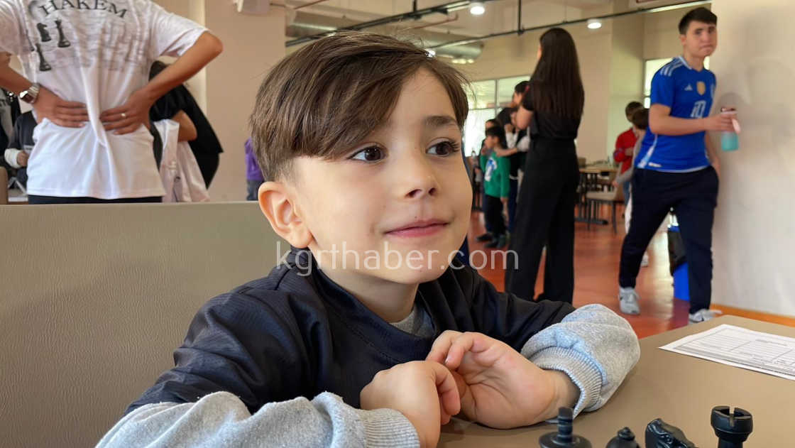 Karamanda 29 Ekim Satranc Turnuvasi Heyecanli Basladi9