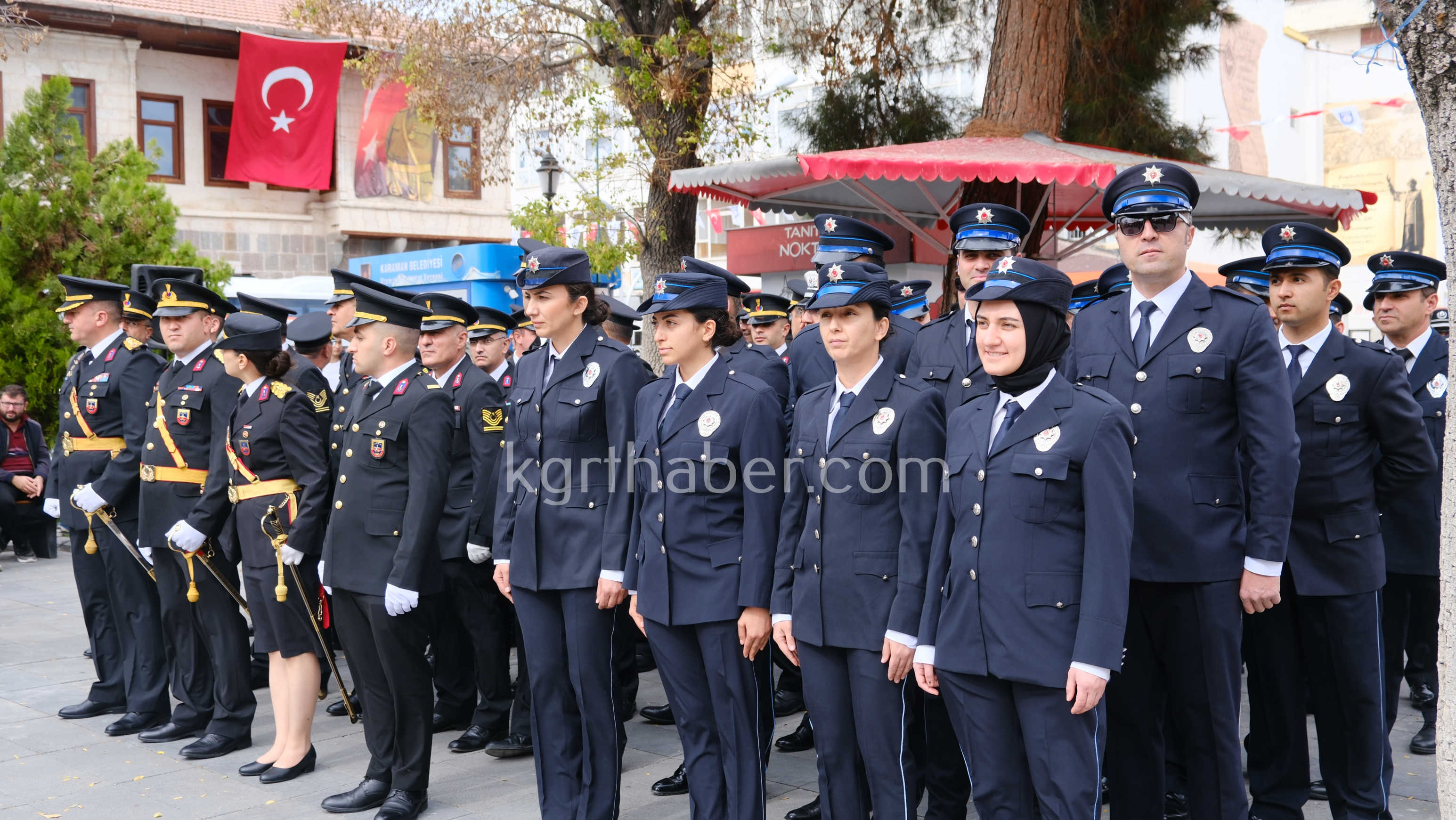 Karamanda 29 Ekimde Celenk Koyma Torenine Yogun Katilim12