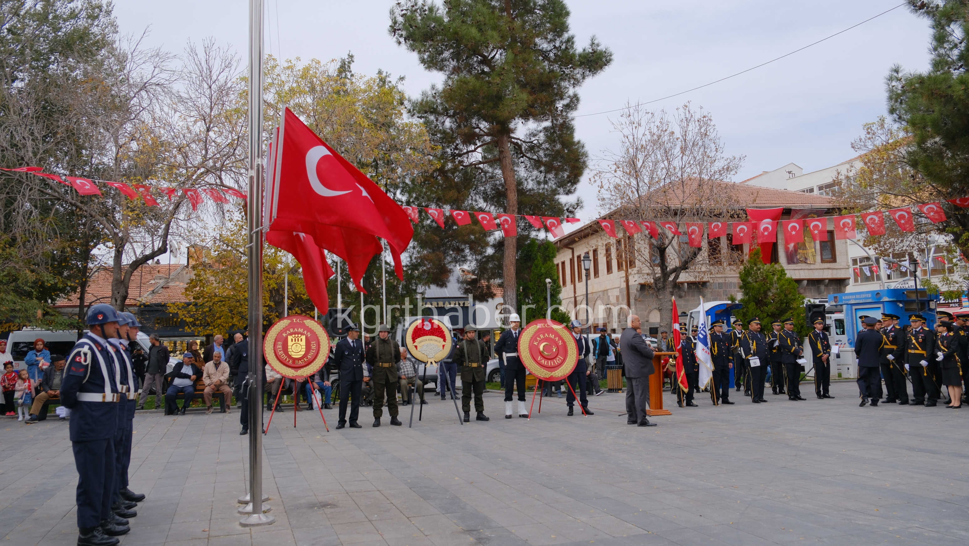 Karamanda 29 Ekimde Celenk Koyma Torenine Yogun Katilim15
