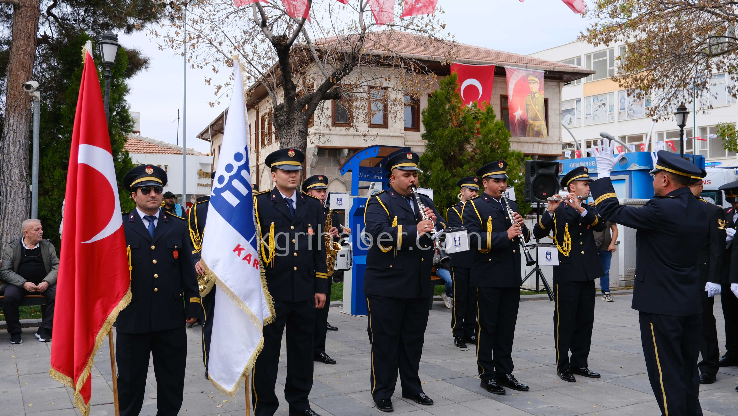 Karamanda 29 Ekimde Celenk Koyma Torenine Yogun Katilim16