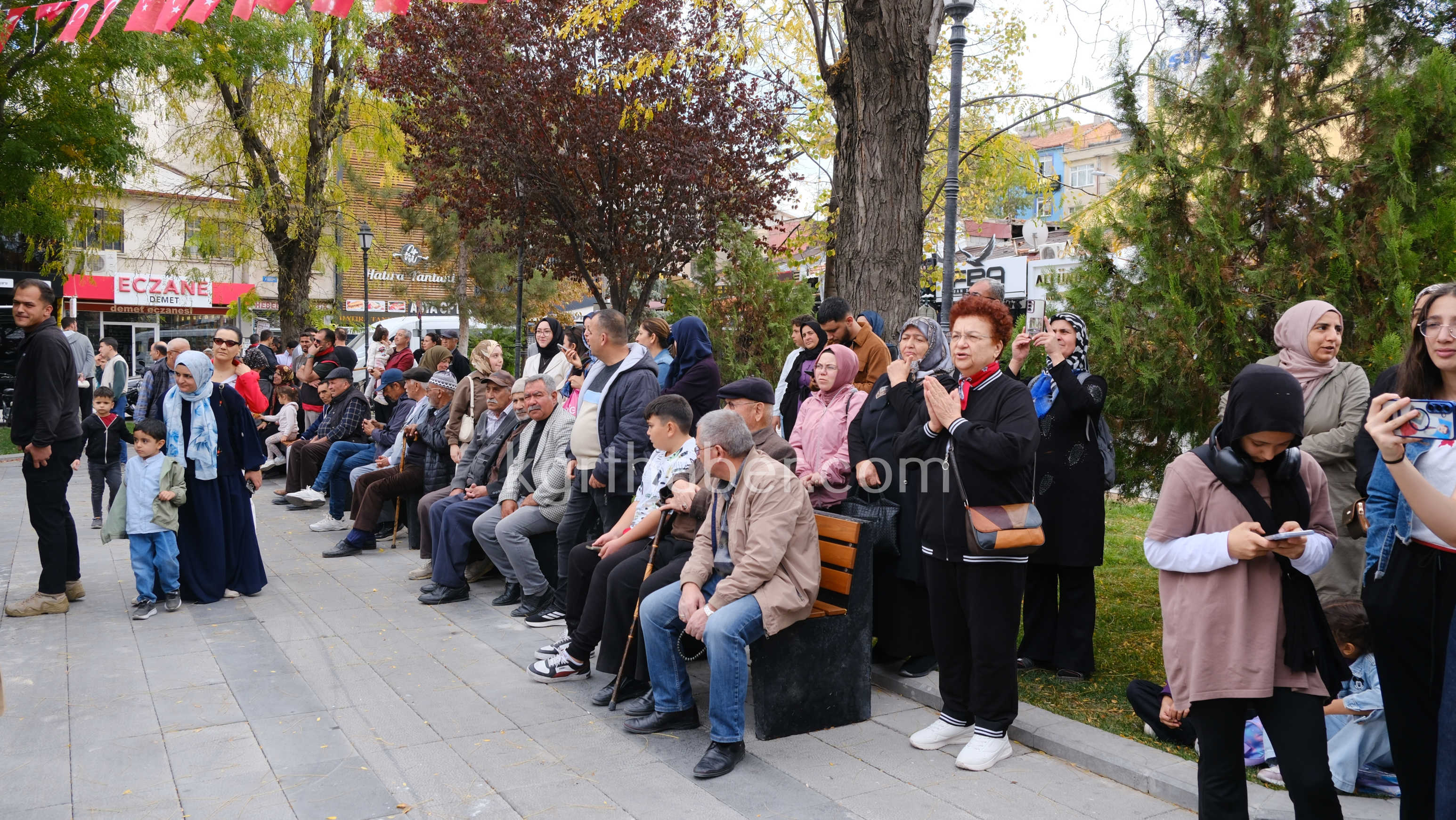 Karamanda 29 Ekimde Celenk Koyma Torenine Yogun Katilim20
