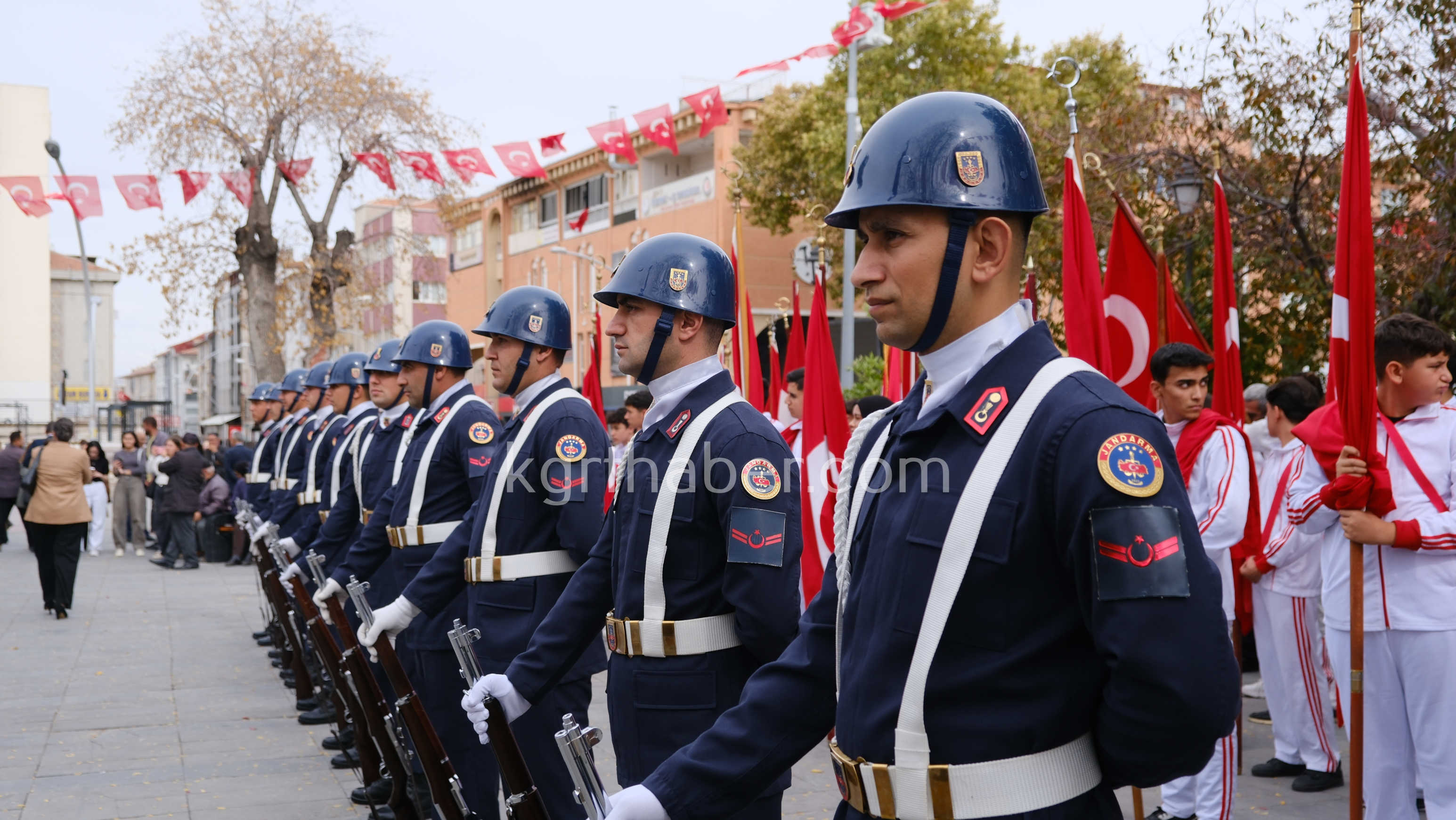 Karamanda 29 Ekimde Celenk Koyma Torenine Yogun Katilim9
