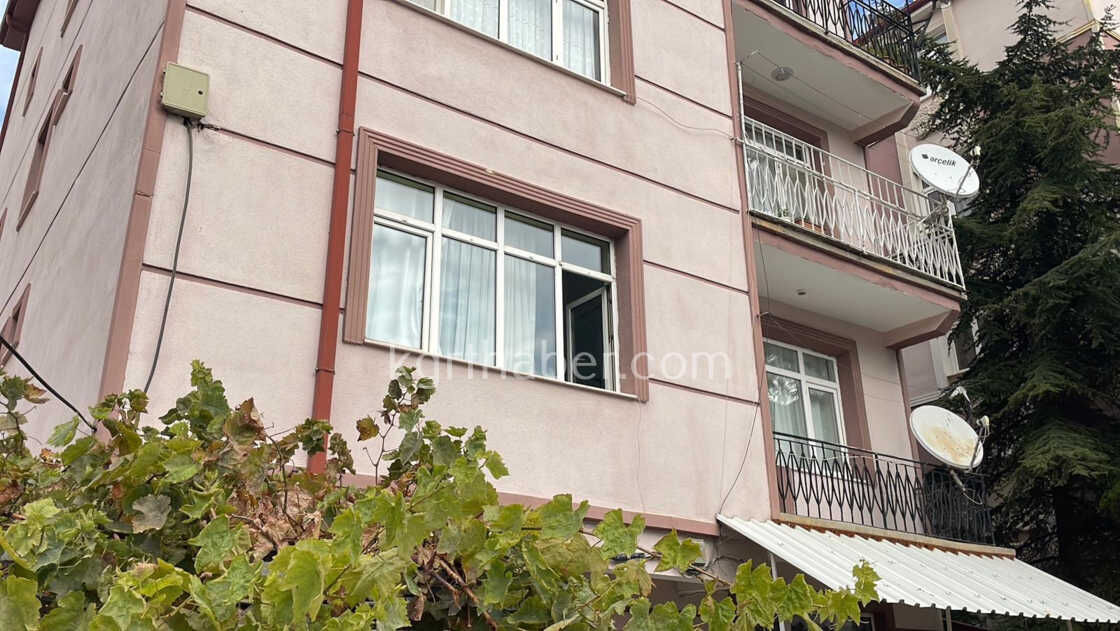 Karamanda 80 Yasindaki Adam Evinde Olu Bulundu0