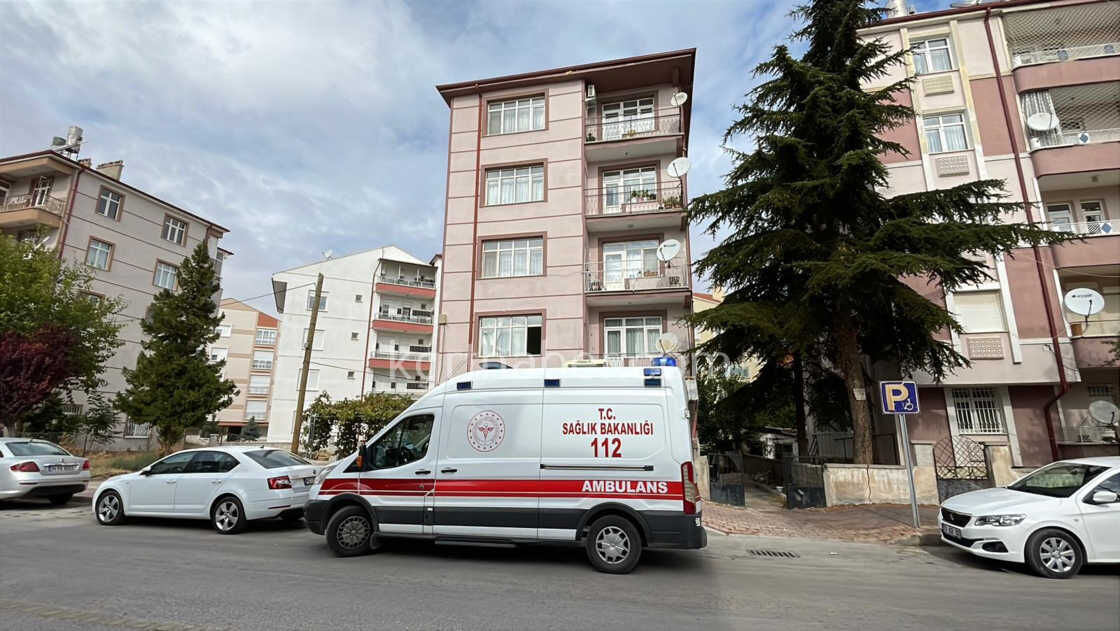 Karamanda 80 Yasindaki Adam Evinde Olu Bulundu3