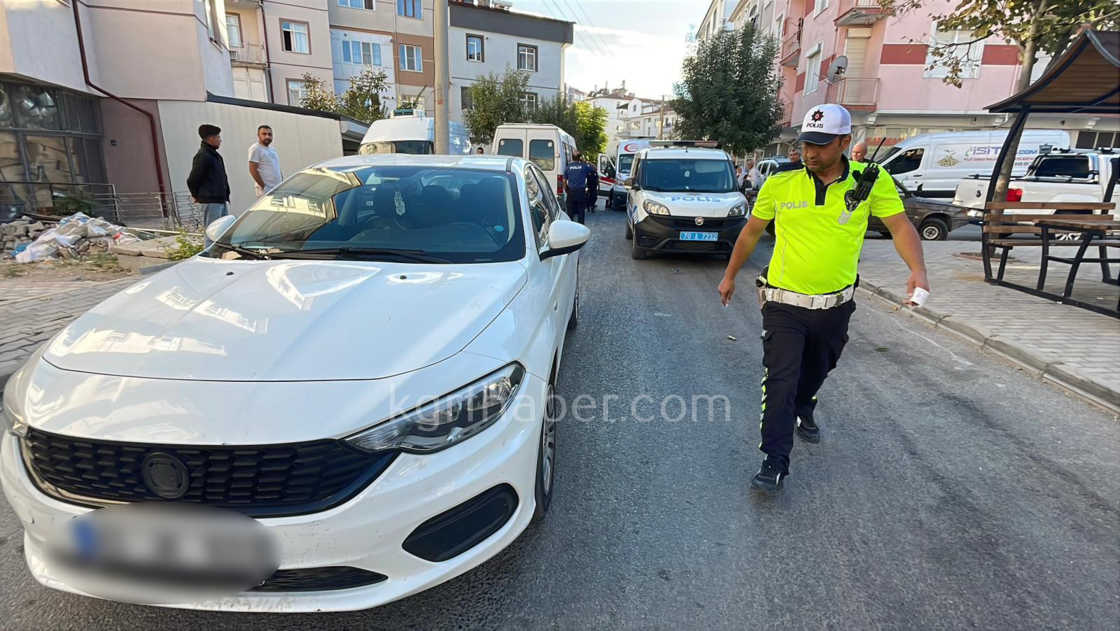 Karamanda Aniden Yola Atlayan Cocuga Otomobil Carpti0