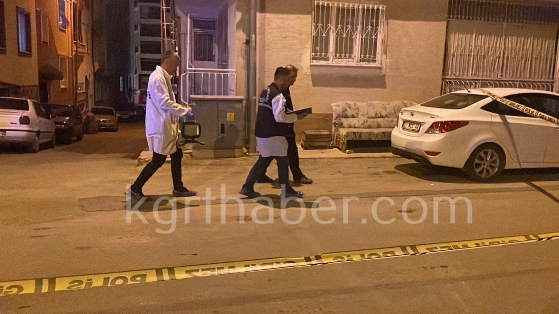 Karamanda Bicakli Kavga 1 Kisi Yaralandi4