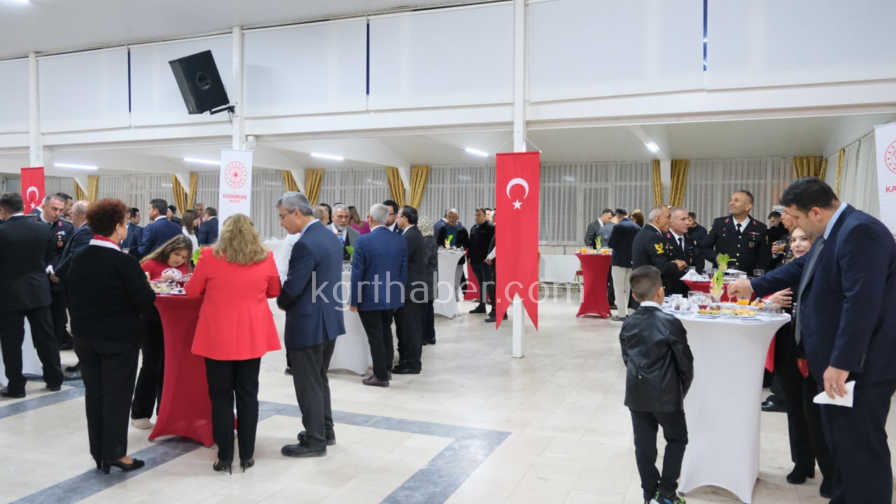 Karamanda Cumhuriyet Bayrami Kabul Toreni Duzenlendi6