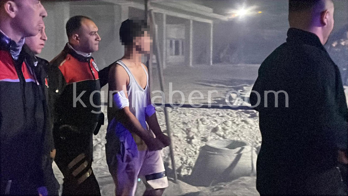 Karamanda Hastane Santiyesinde Bicakli Kavga 1I Agir 4 Yarali12