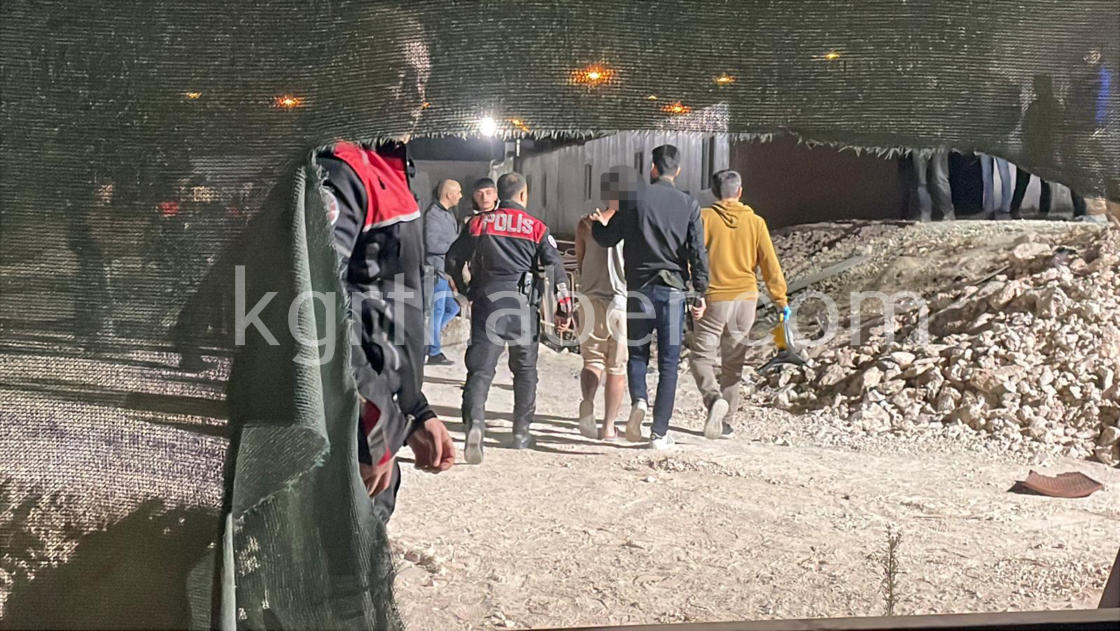 Karamanda Hastane Santiyesinde Bicakli Kavga 1I Agir 4 Yarali13