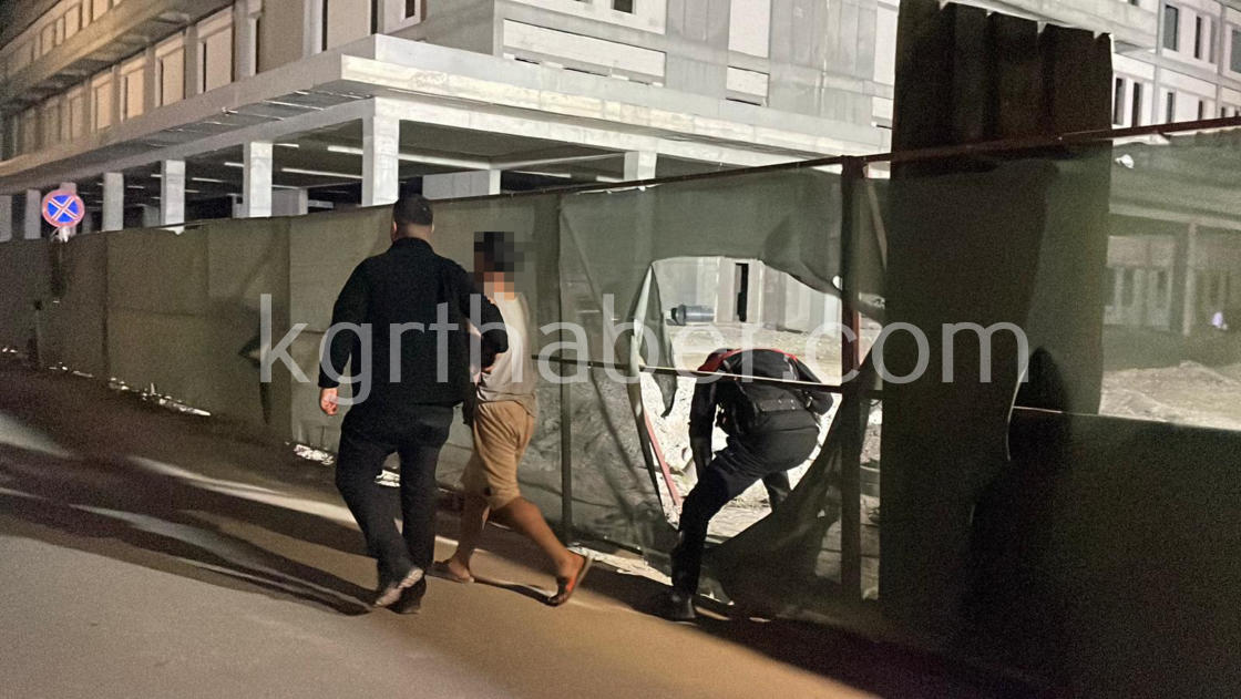 Karamanda Hastane Santiyesinde Bicakli Kavga 1I Agir 4 Yarali16