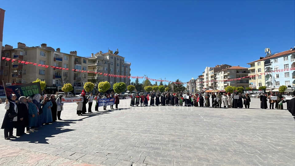 Karamanda Kadinlardan Gazze Icin Sessiz Ciglik Etkinligi2