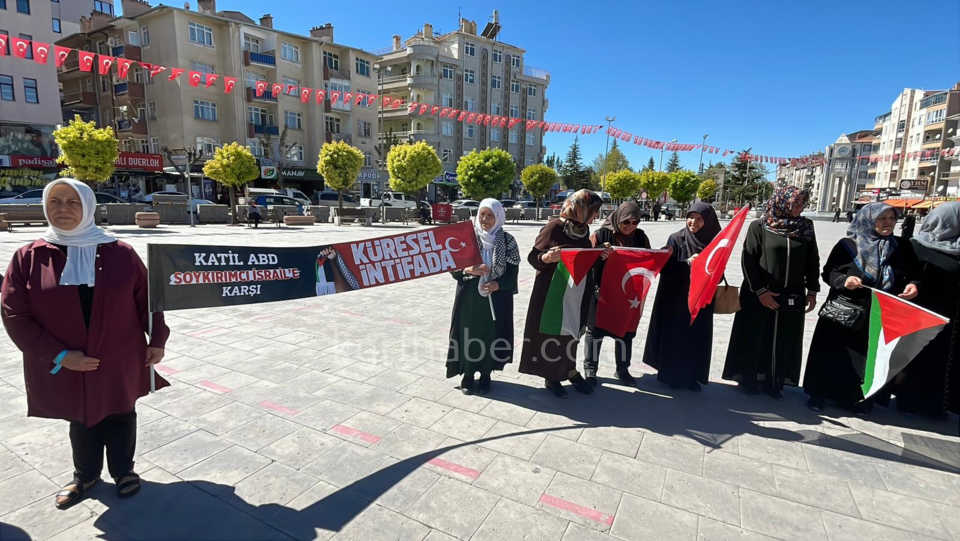 Karamanda Kadinlardan Gazze Icin Sessiz Ciglik Etkinligi4