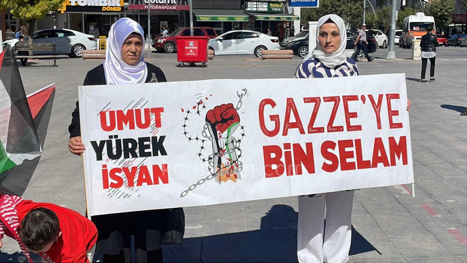 Karamanda Kadinlardan Gazze Icin Sessiz Ciglik Etkinligi6