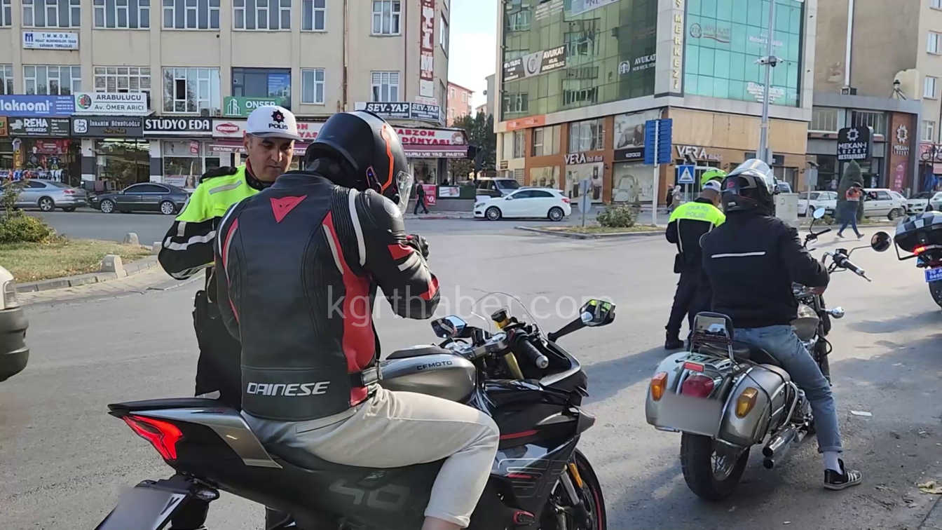 Karamanda Motosiklet Denetimlerinde 159 Surucuye Ceza Kesildi4