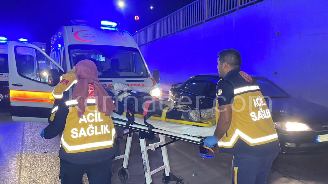 Karamanda Motosiklet Yayaya Carpti 2 Genc Yarali1