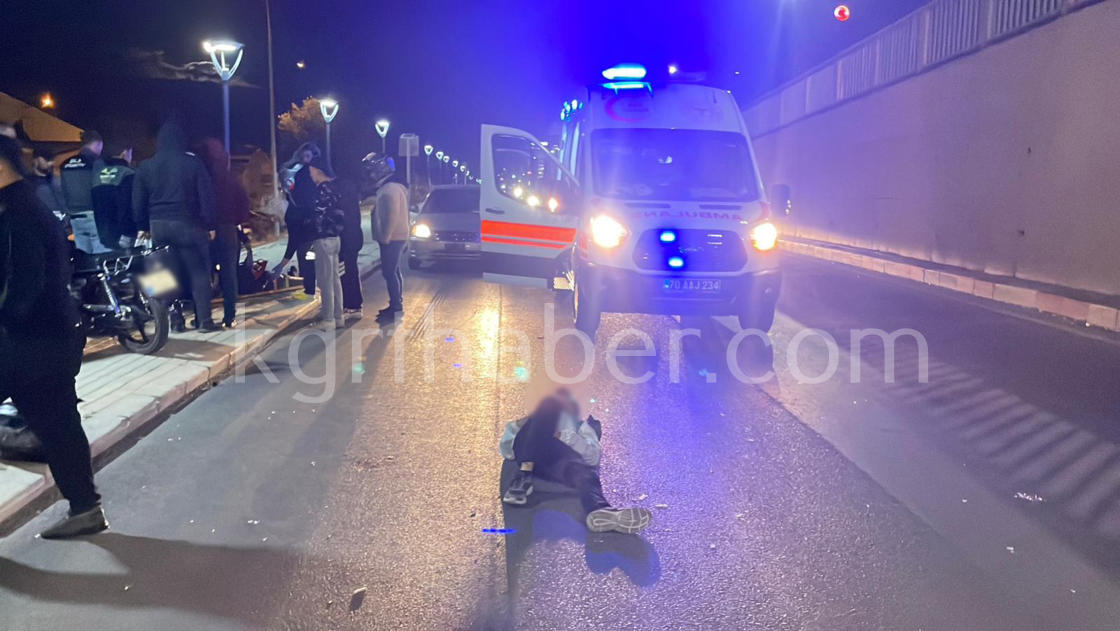 Karamanda Motosiklet Yayaya Carpti 2 Genc Yarali12