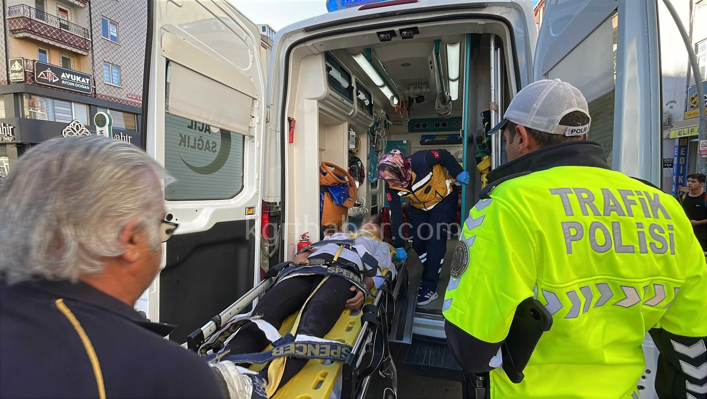 Karamanda Otomobille Elektrikli Bisiklet Carpisti 1 Yarali0