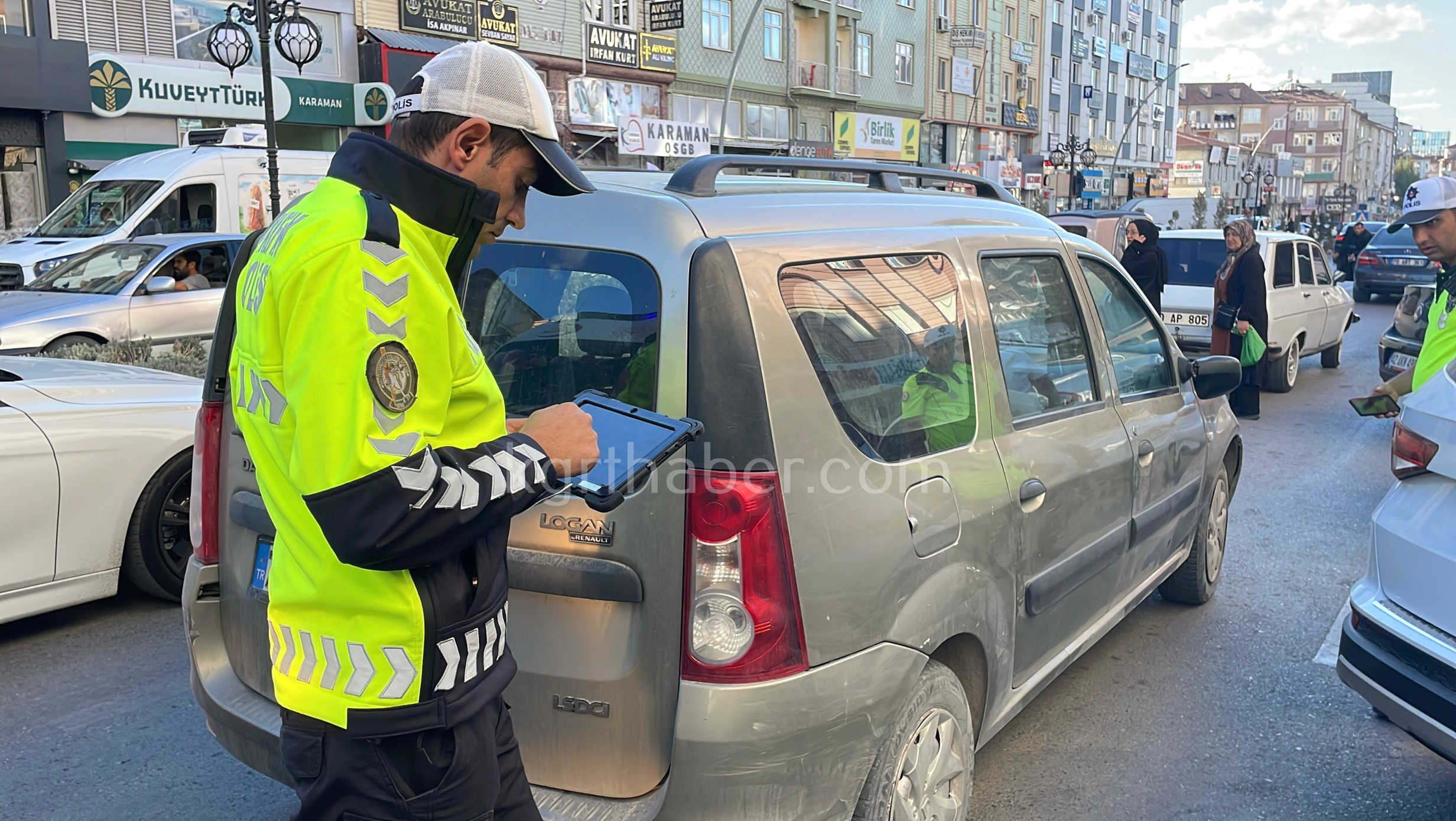 Karamanda Otomobille Elektrikli Bisiklet Carpisti 1 Yarali6