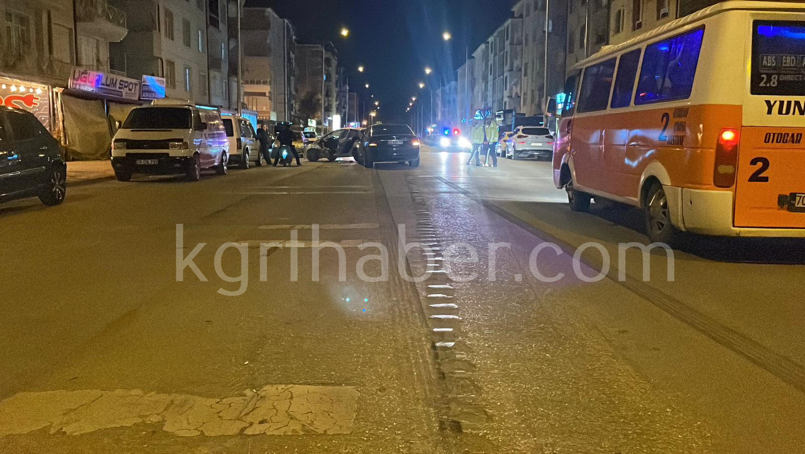 Karamanda Sikismali Kaza 2 Yarali12