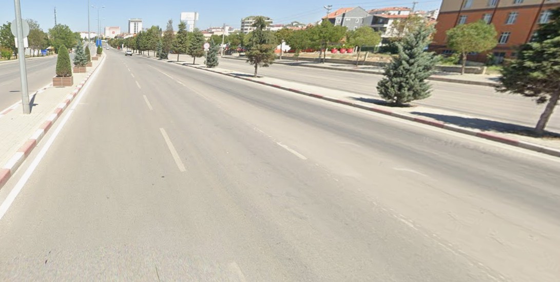 Karamanda Silinen Yol Cizgileri Trafik Guvenligini Tehlikeye Dusuruyor (3)