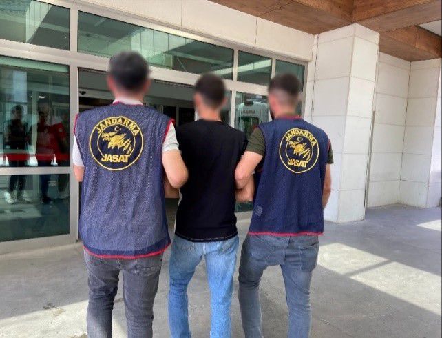 Karamanda Tarihi Eser Ve Uyusturucular Ele Gecirildi 6 Kisi Tutuklandi (2)