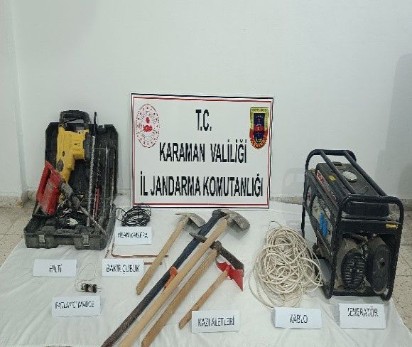 Karamanda Tarihi Eser Ve Uyusturucular Ele Gecirildi 6 Kisi Tutuklandi (4)