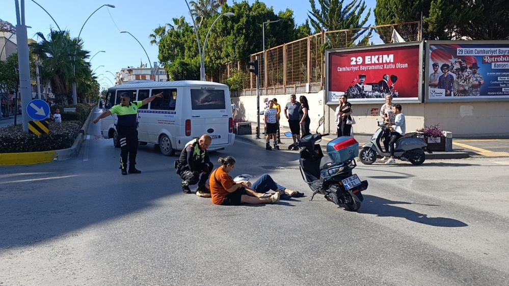 Kaza Yapip Yaralanan Genc Kizdan Trafik Polisine Kahvalti Sozu1