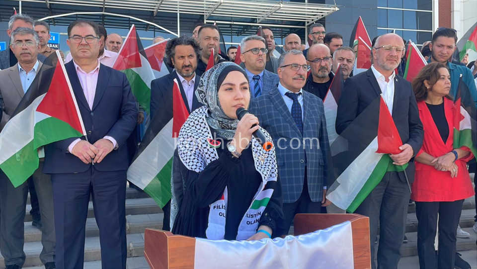 Kmude Gazze Icin Toplandilar Buradan Sumuda Selam Gonderiyoruz12