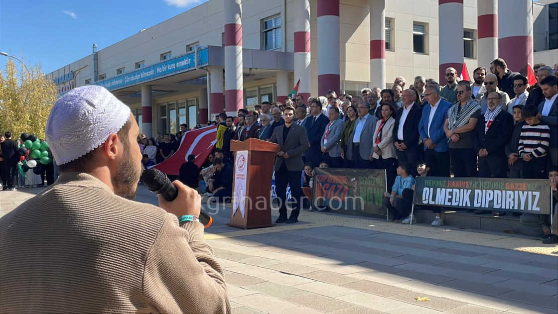 Kmude Ogrenciler Ve Akademisyenler Gazze Icin Yurudu10