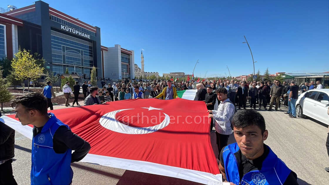 Kmude Ogrenciler Ve Akademisyenler Gazze Icin Yurudu4