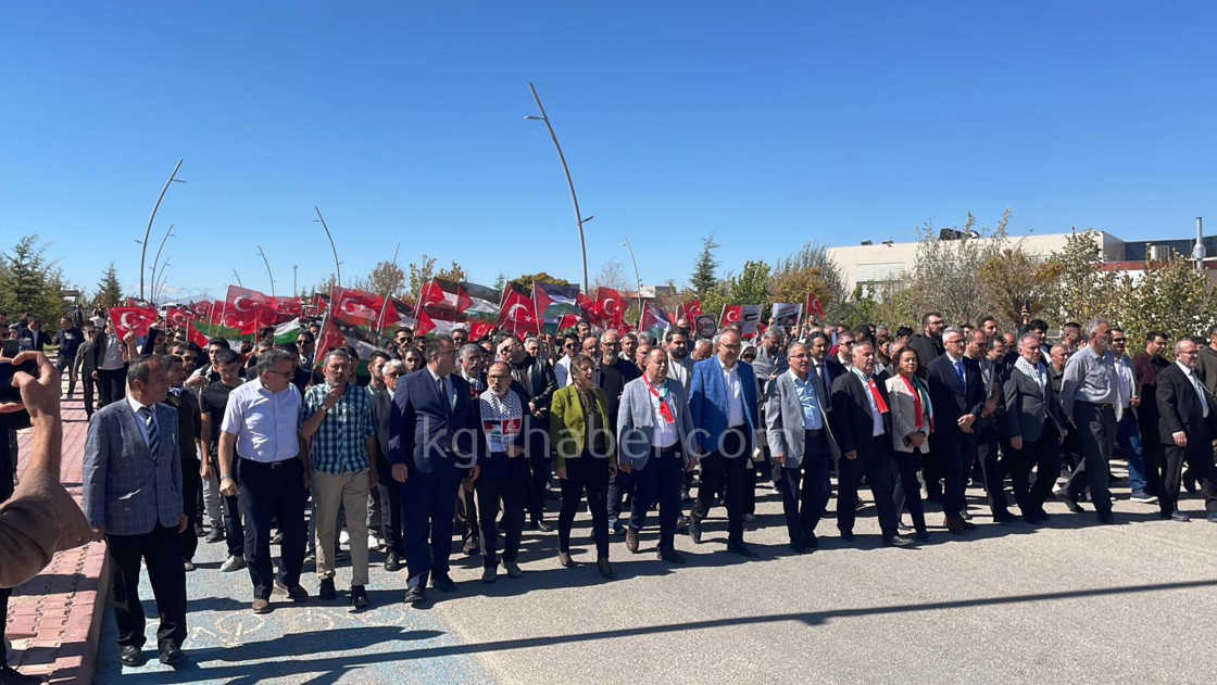 Kmude Ogrenciler Ve Akademisyenler Gazze Icin Yurudu5