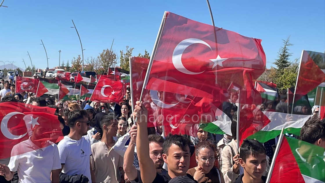 Kmude Ogrenciler Ve Akademisyenler Gazze Icin Yurudu6