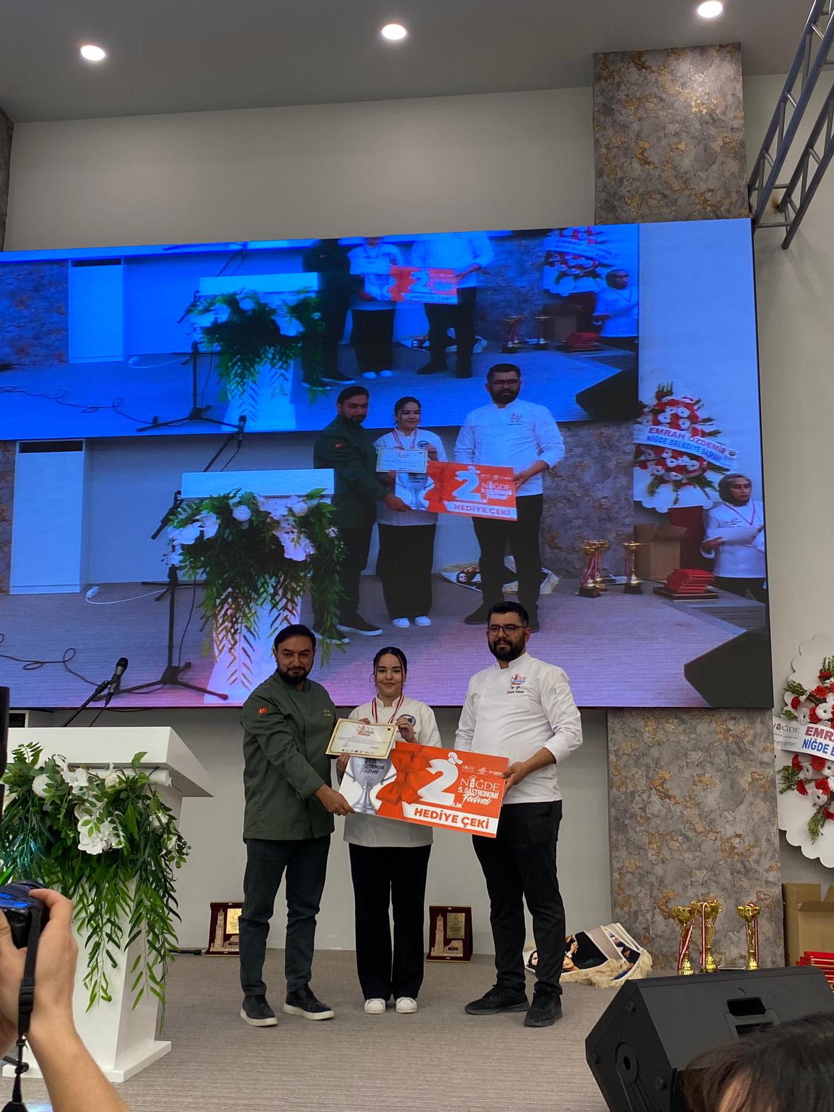 Kmulu Ogrenciler Gastronomi Madalyalariyla Dondu2