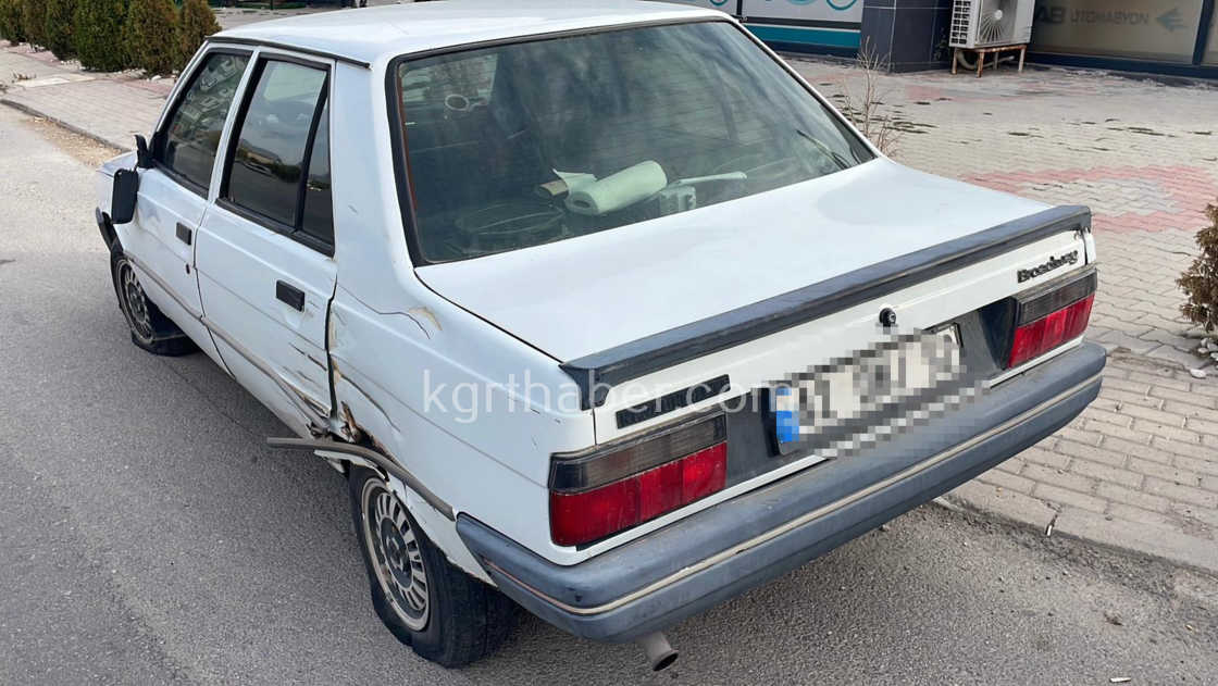 Motosikletle Otomobil Carpisti Maddi Hasar Olustu0