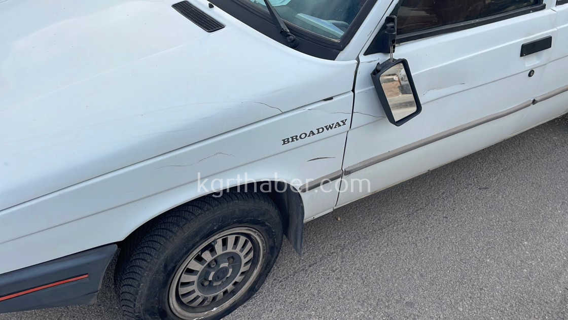 Motosikletle Otomobil Carpisti Maddi Hasar Olustu1