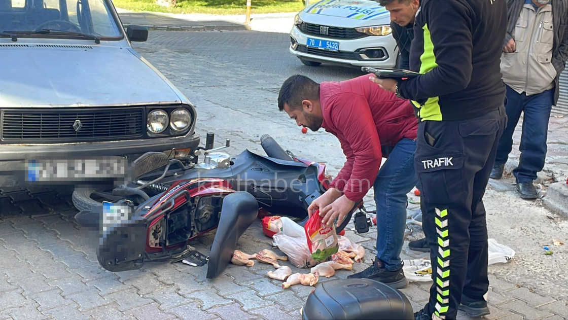 Motosikletlinin Yaralandigi Kazada Alisveris Posetindekiler Yola Sacildi1