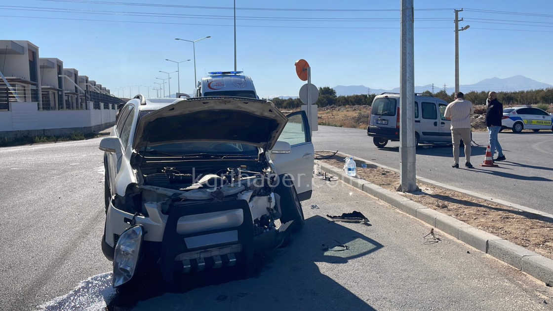 Ortalik Savas Alani Hafif Ticari Aracla Cip Carpisti 3 Yarali11