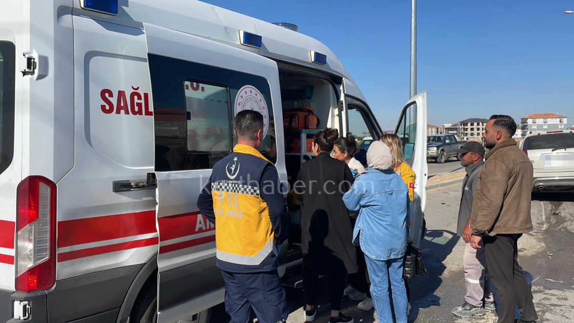 Ortalik Savas Alani Hafif Ticari Aracla Cip Carpisti 3 Yarali19