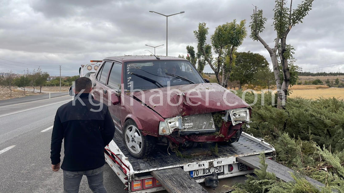 Otomobil Agaci Devirdi Baba Ve 3 Yasindaki Kizi Yarali3