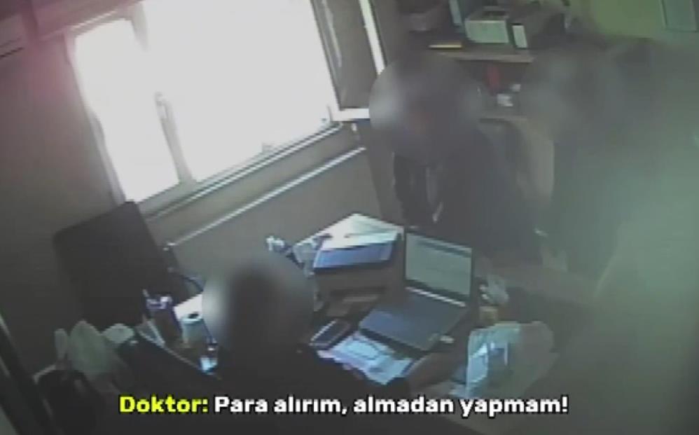 Skandal Goruntuler Doktor Para Karsiligi2