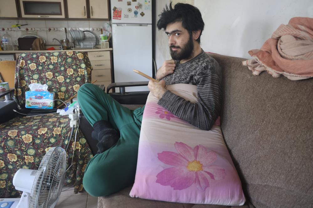 Telefon Bagimlisi Genc 3 Yildir Evden Disari Adim Atmadi2