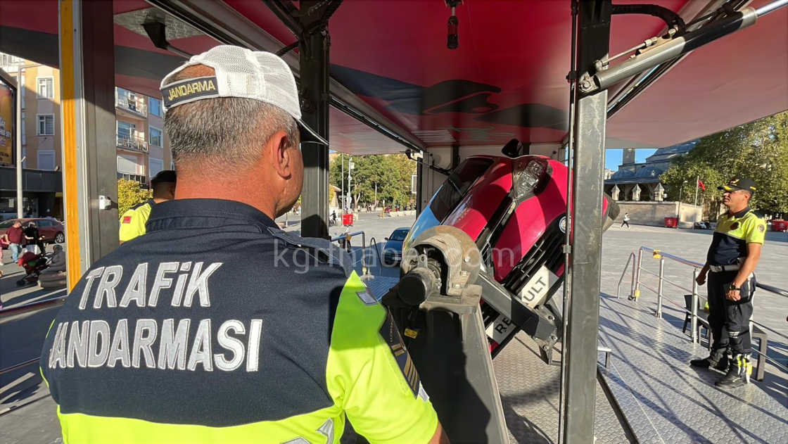 Vatandaslar Kazayi Birebir Yasadi Emniyet Kemerinin Onemini Anladi9