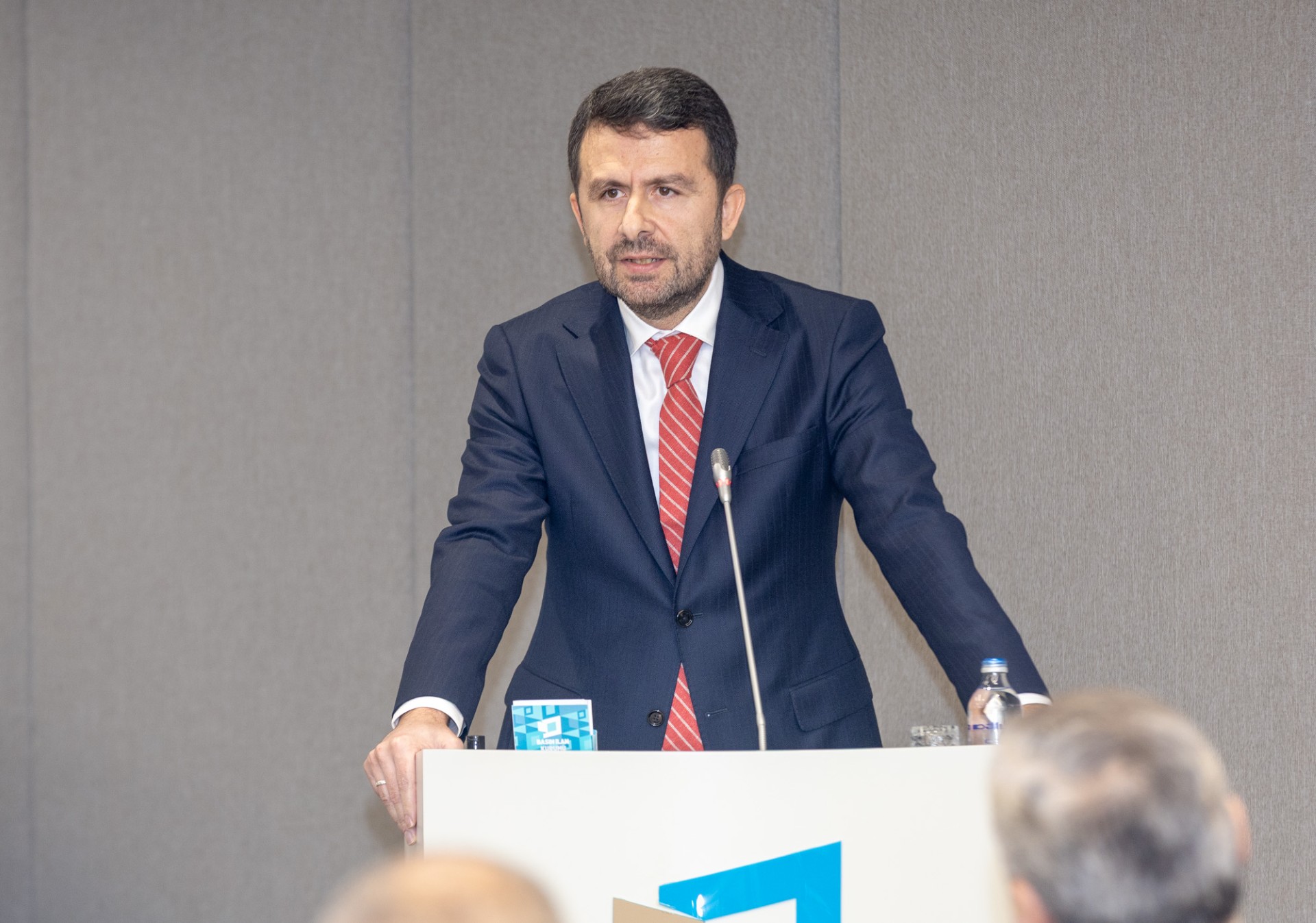 Bik Genel Muduru Caydan Sahaha Olan Kazanacak Mesaji (1)