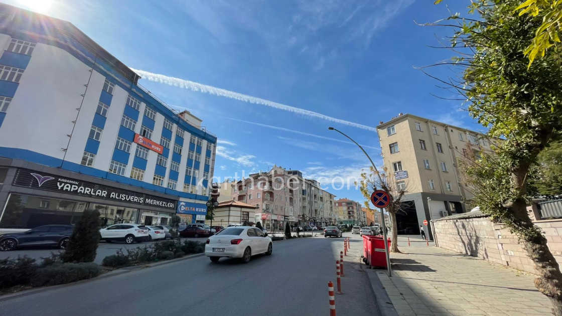 Gokyuzunde Izler Merak Konusu Oldu Spreyleme Mi Yapiliyor Iddiasi2